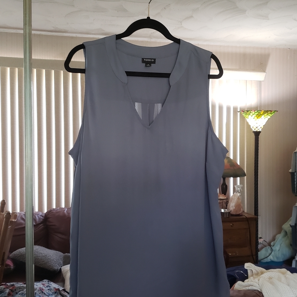Torrid sz 2 2x 18 20 blue gray shell - like new